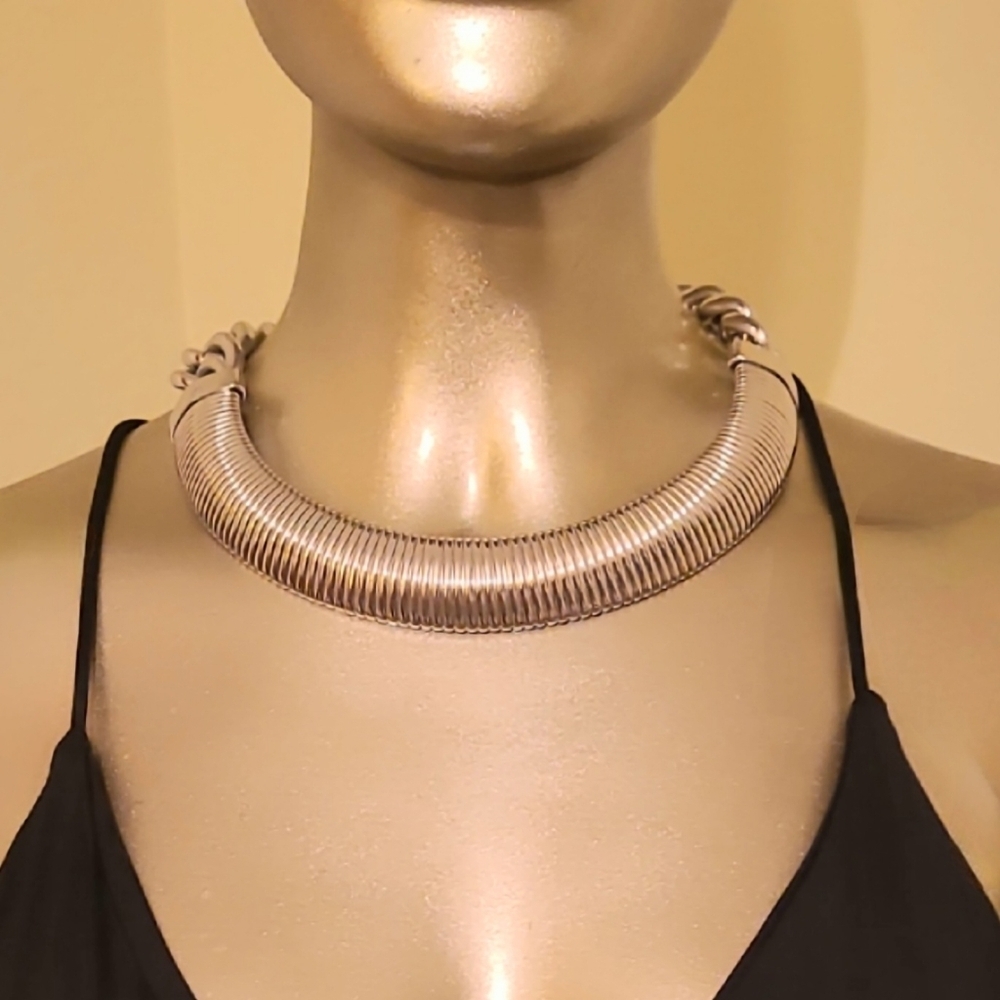 BCBGMAXAZRIA Silver Gaspipe Large Industrial Chain Link Necklace - Picture 14 of 16